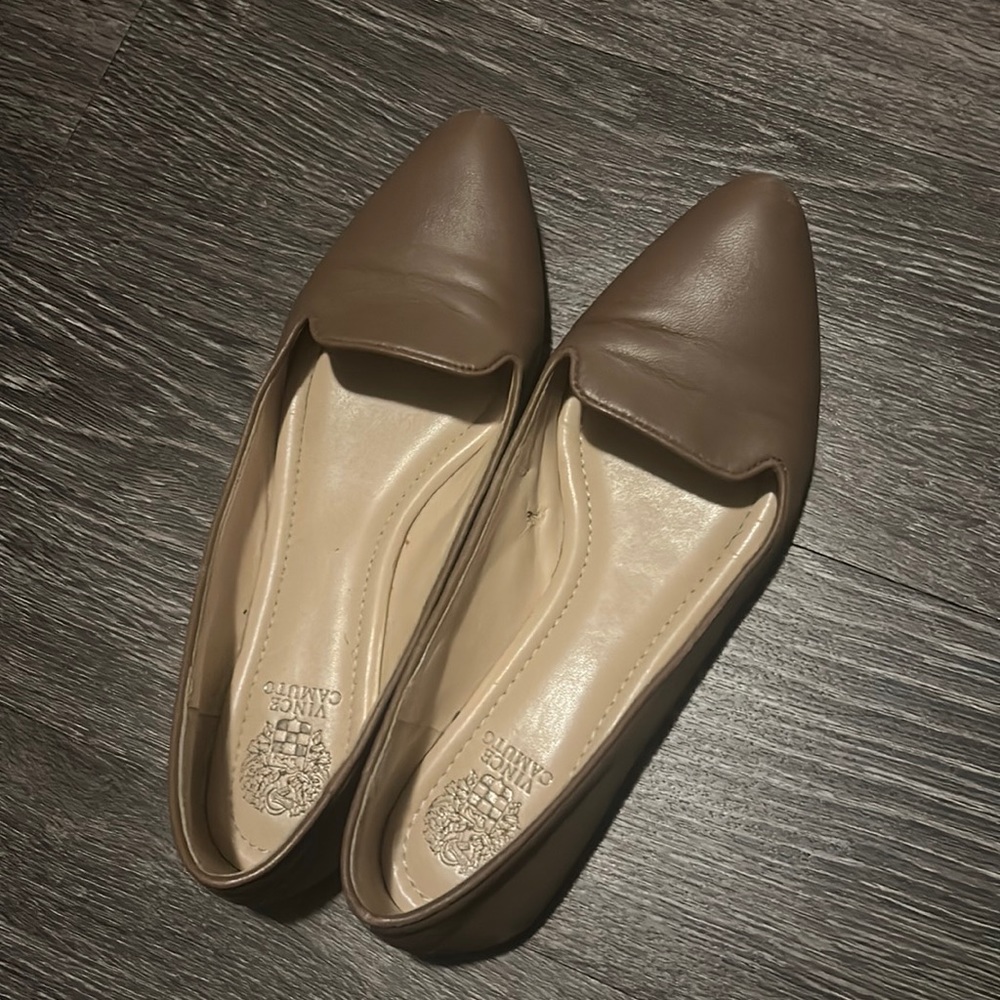 Vince Camuto tan flats